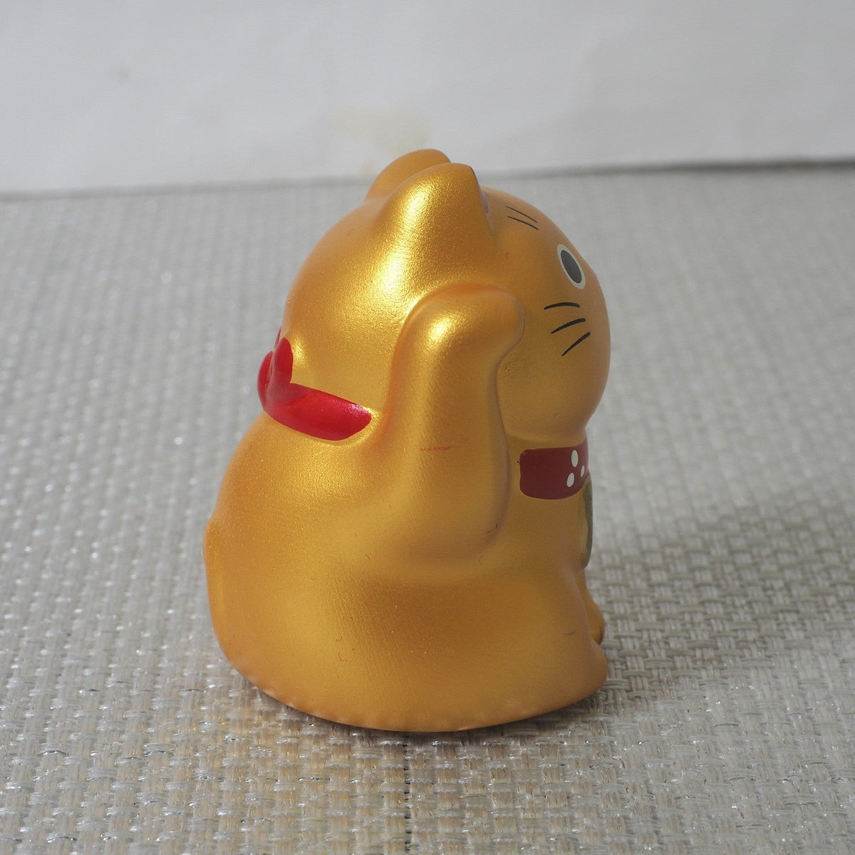 Mini Japanese Lucky Cat Pair – White & Gold Maneki Neko | Yakushigama