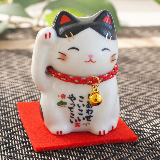Japanese Lucky Cat Pair โ Tuxedo & Orange Tabby Maneki Neko | Yakushigama