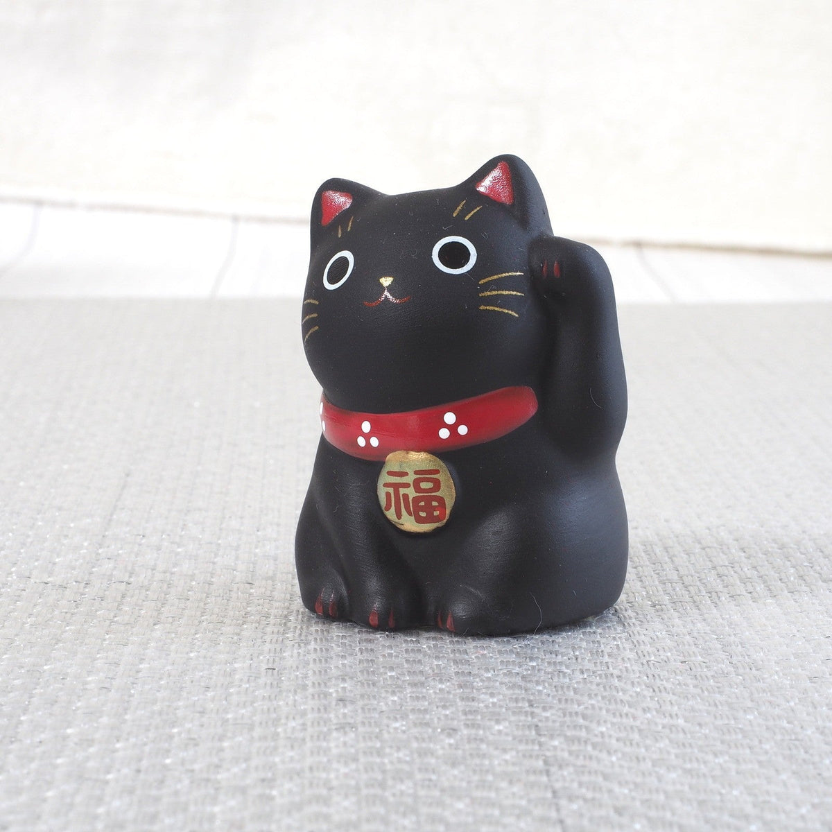 Mini Japanese Lucky Cat Pair – Black & Gold Maneki Neko | Yakushigama