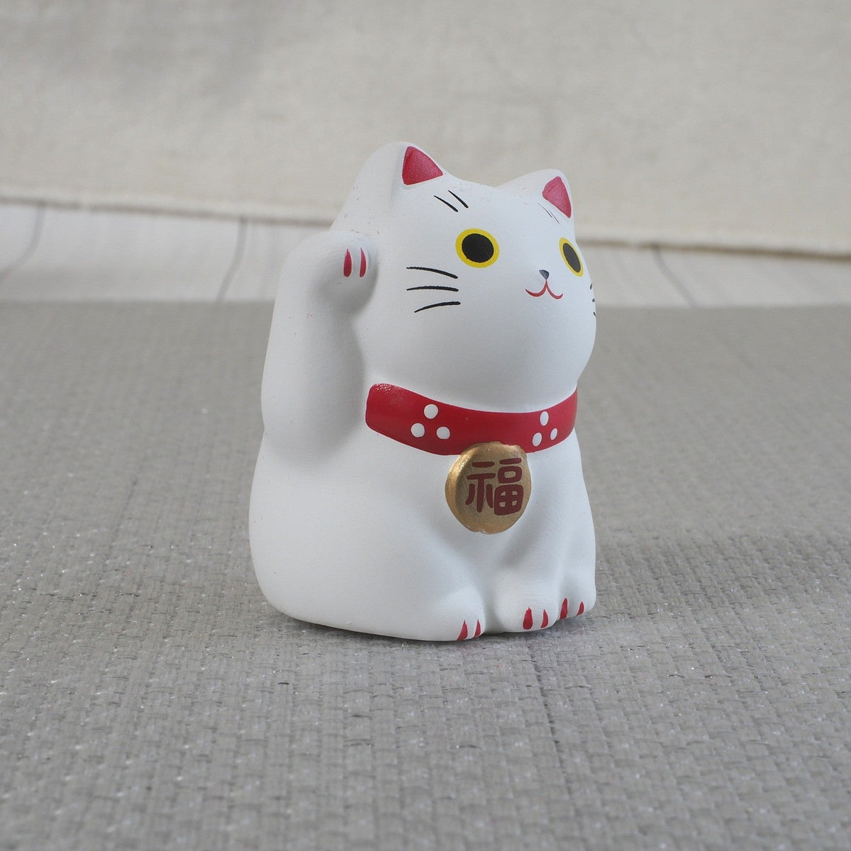 Mini Japanese Lucky Cat Pair – White & Pink Maneki Neko | Yakushigama