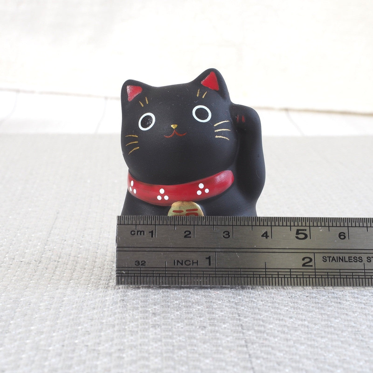 Mini Japanese Lucky Cat Pair – Black & Gold Maneki Neko | Yakushigama