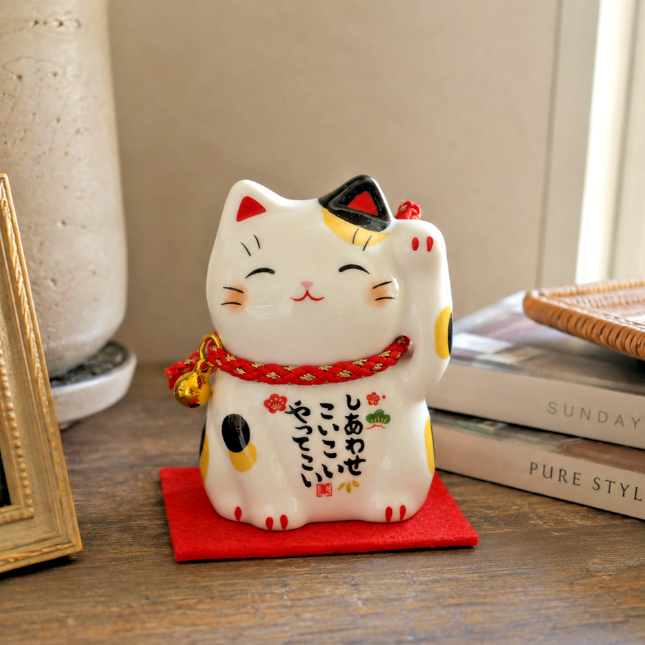 Japanese Lucky Cat Figurine – Calico Maneki Neko | Yakushigama
