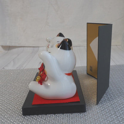 Maneki Neko Japanese Lucky Cat Pair – Wealth & Welcome | Yakushigama