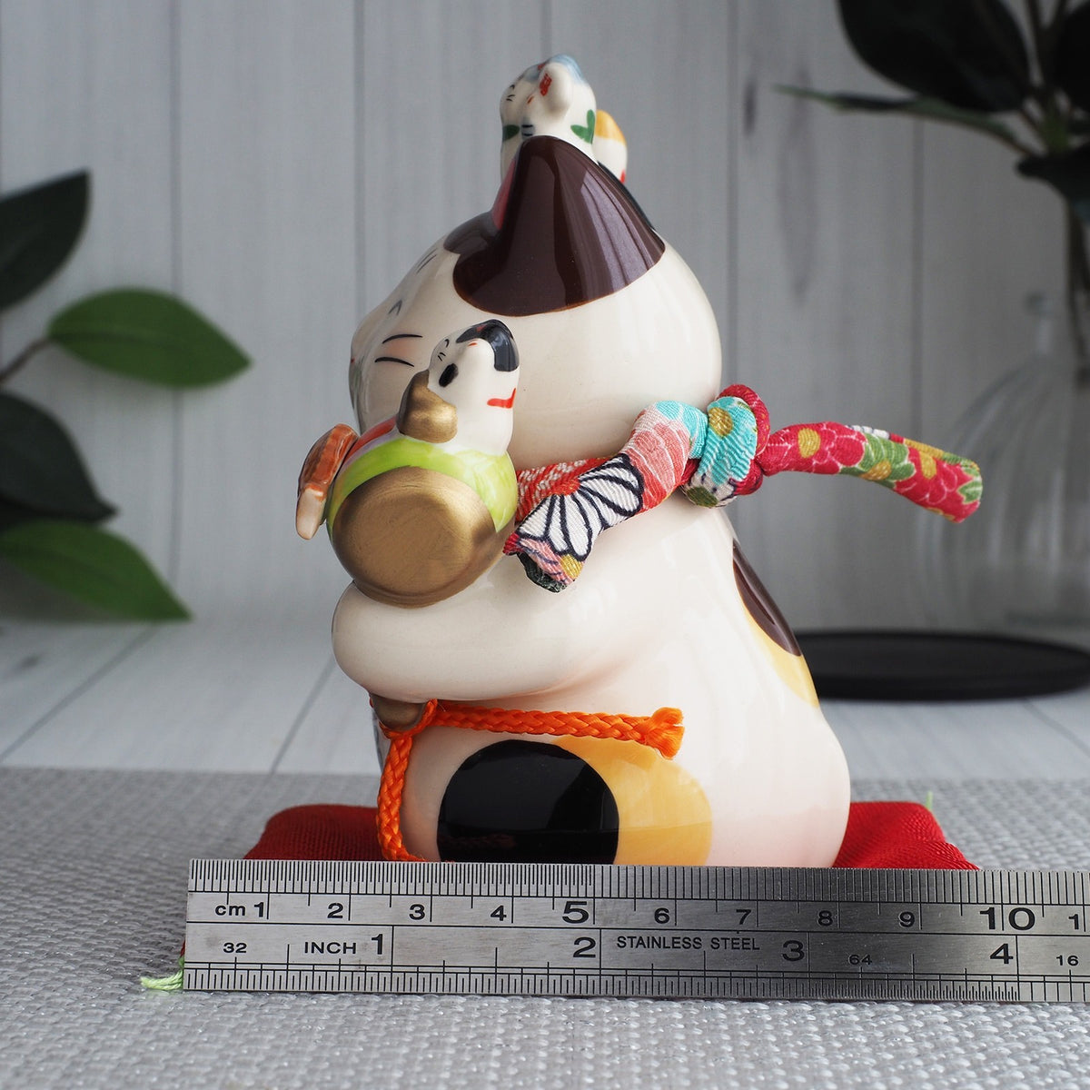 Great Fortune Japanese Lucky Cat Figurine with Lucky Mallet – 5 in Maneki Neko | Yakushigama