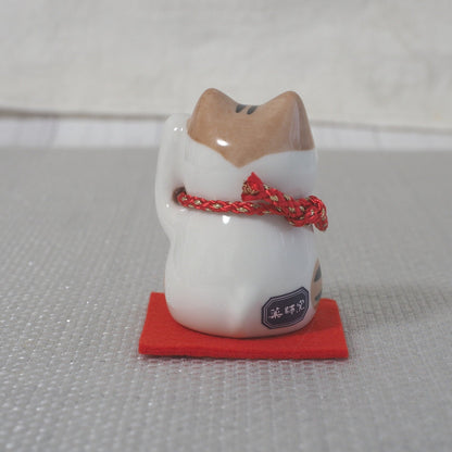 Japanese Lucky Cat Figurine – Orange Tabby Maneki Neko | Yakushigama