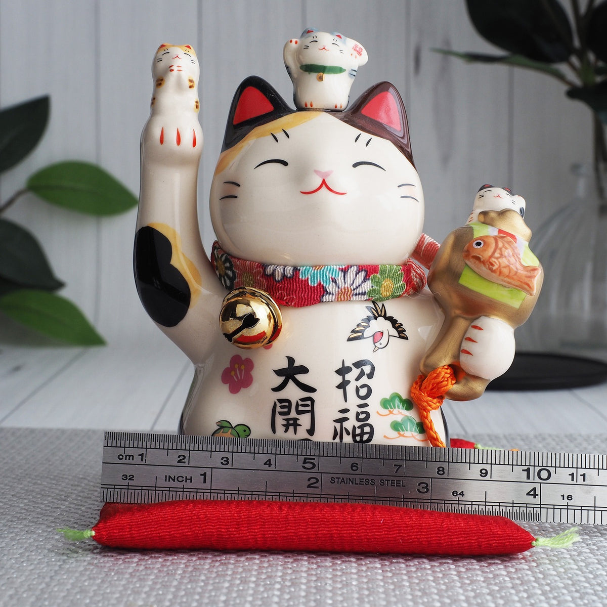 Great Fortune Japanese Lucky Cat Figurine with Lucky Mallet – 5 in Maneki Neko | Yakushigama