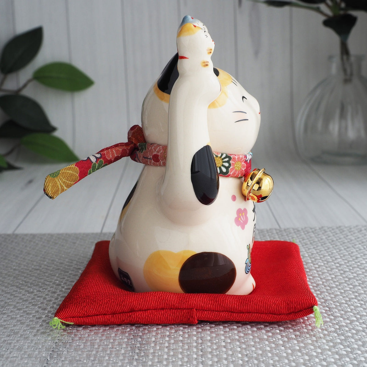Great Fortune Japanese Lucky Cat Figurine with Lucky Mallet – 5 in Maneki Neko | Yakushigama