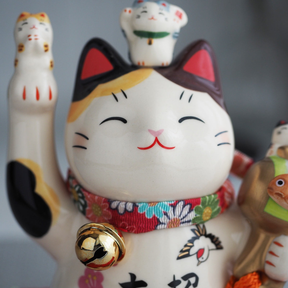 Great Fortune Japanese Lucky Cat Figurine with Lucky Mallet – 5 in Maneki Neko | Yakushigama