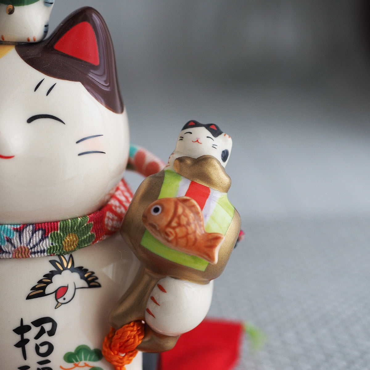 Great Fortune Japanese Lucky Cat Figurine with Lucky Mallet – 5 in Maneki Neko | Yakushigama
