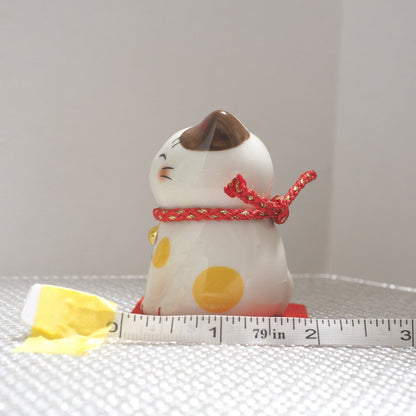 Japanese Lucky Cat Pair – Brown Calico & Calico Maneki Neko | Yakushigama
