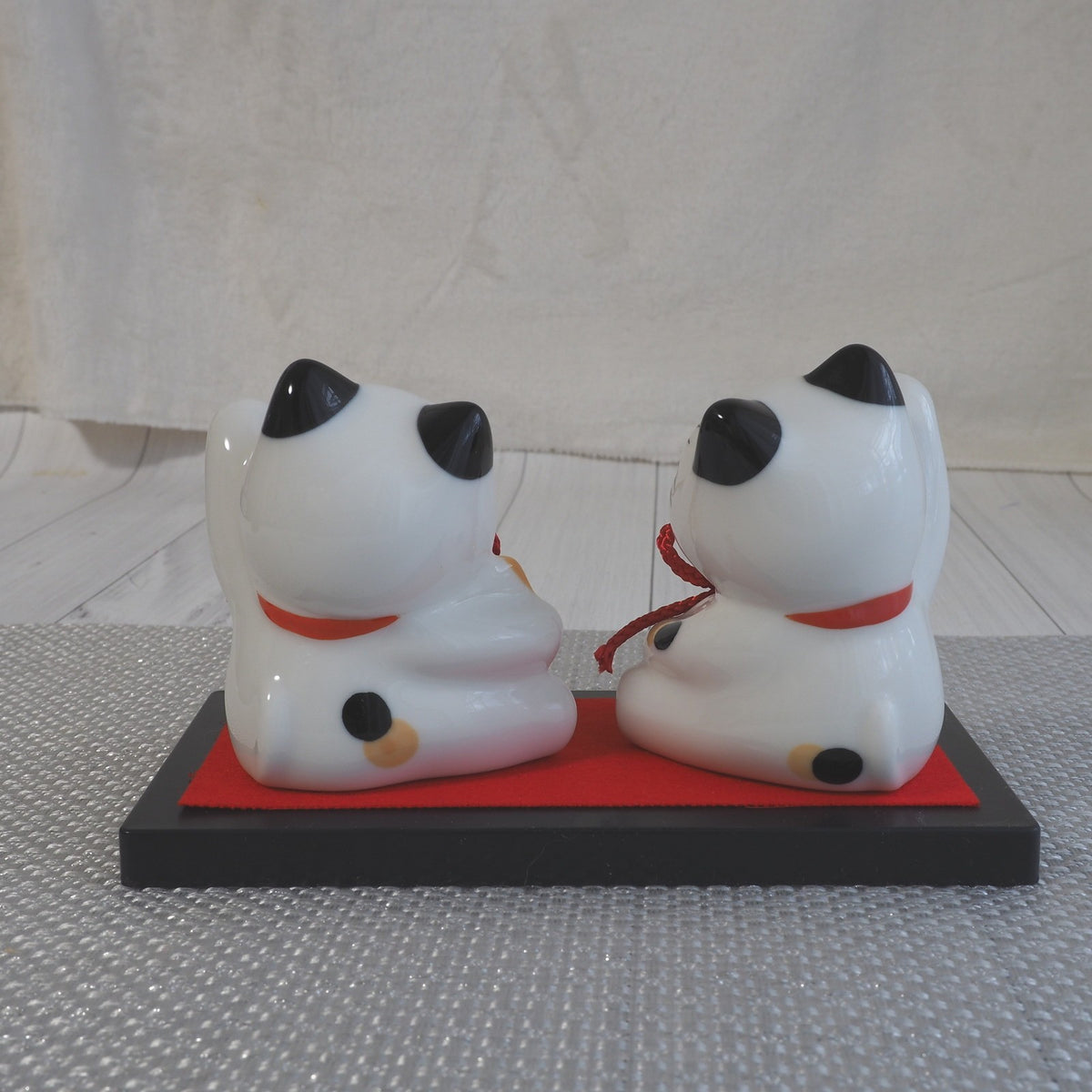 Maneki Neko Japanese Lucky Cat Pair – Wealth & Welcome | Yakushigama