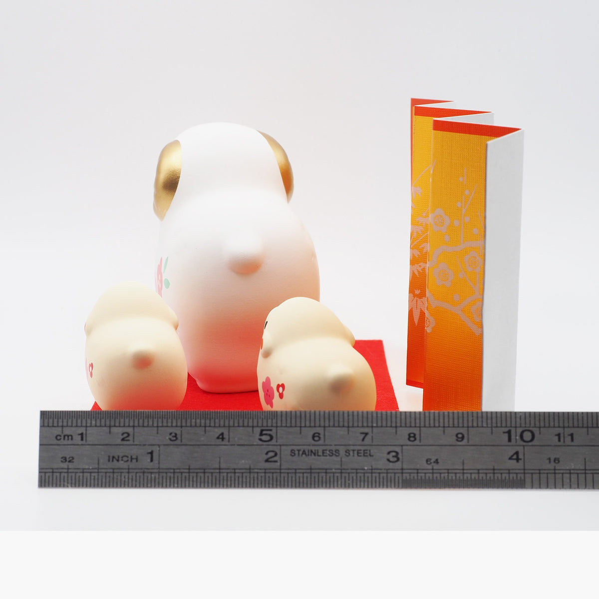 Parent Sheep and Two Lambs Zodiac Figurine Set with Plum Blossoms | Yakushigama 2027