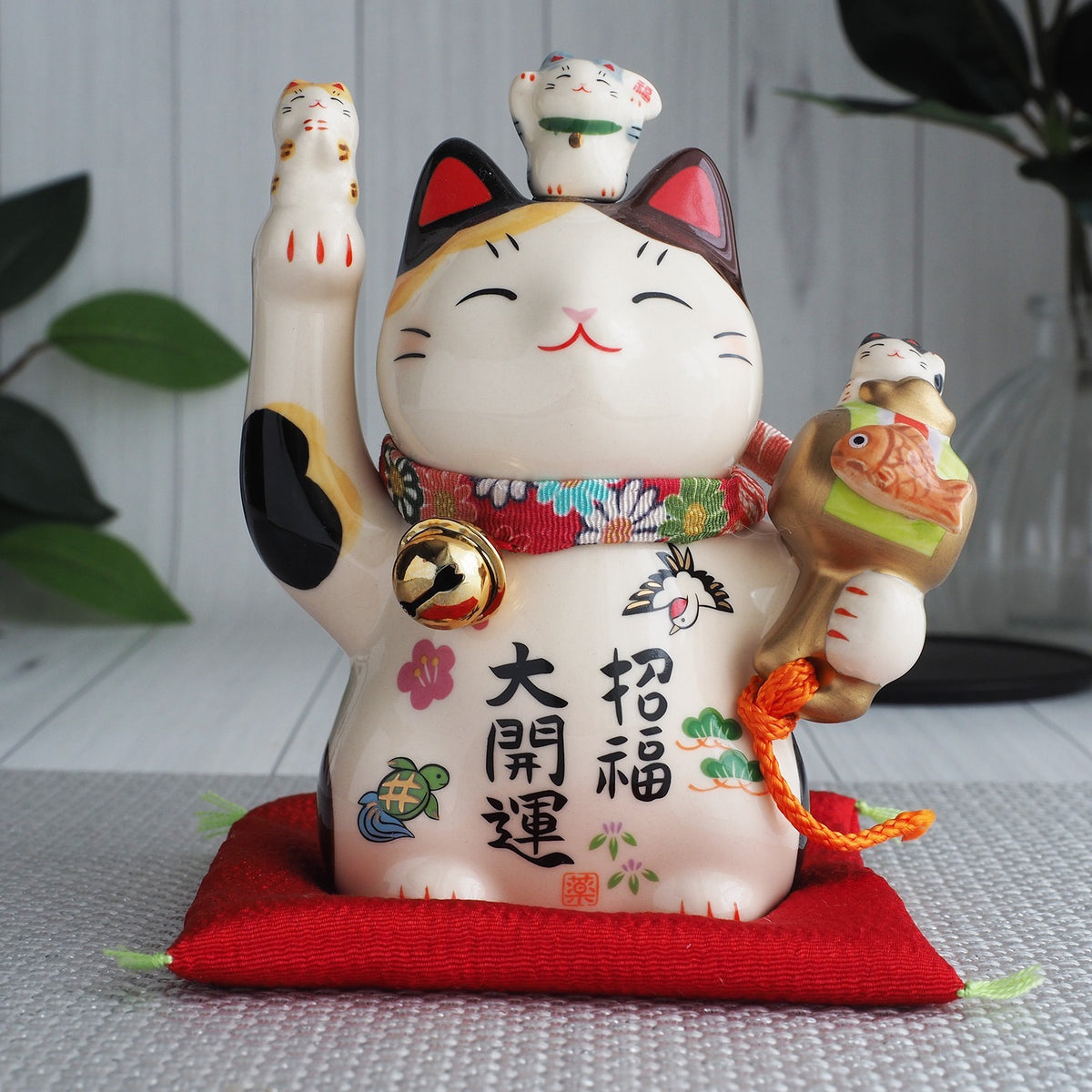 Great Fortune Japanese Lucky Cat Figurine with Lucky Mallet – 5 in Maneki Neko | Yakushigama