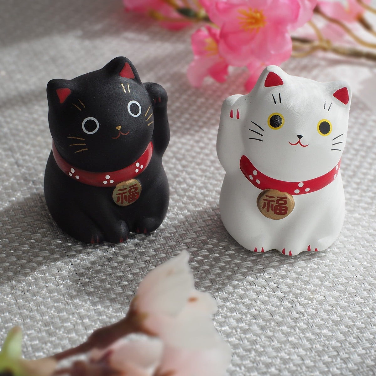 Mini Japanese Lucky Cat Pair – White & Black Maneki Neko | Yakushigama