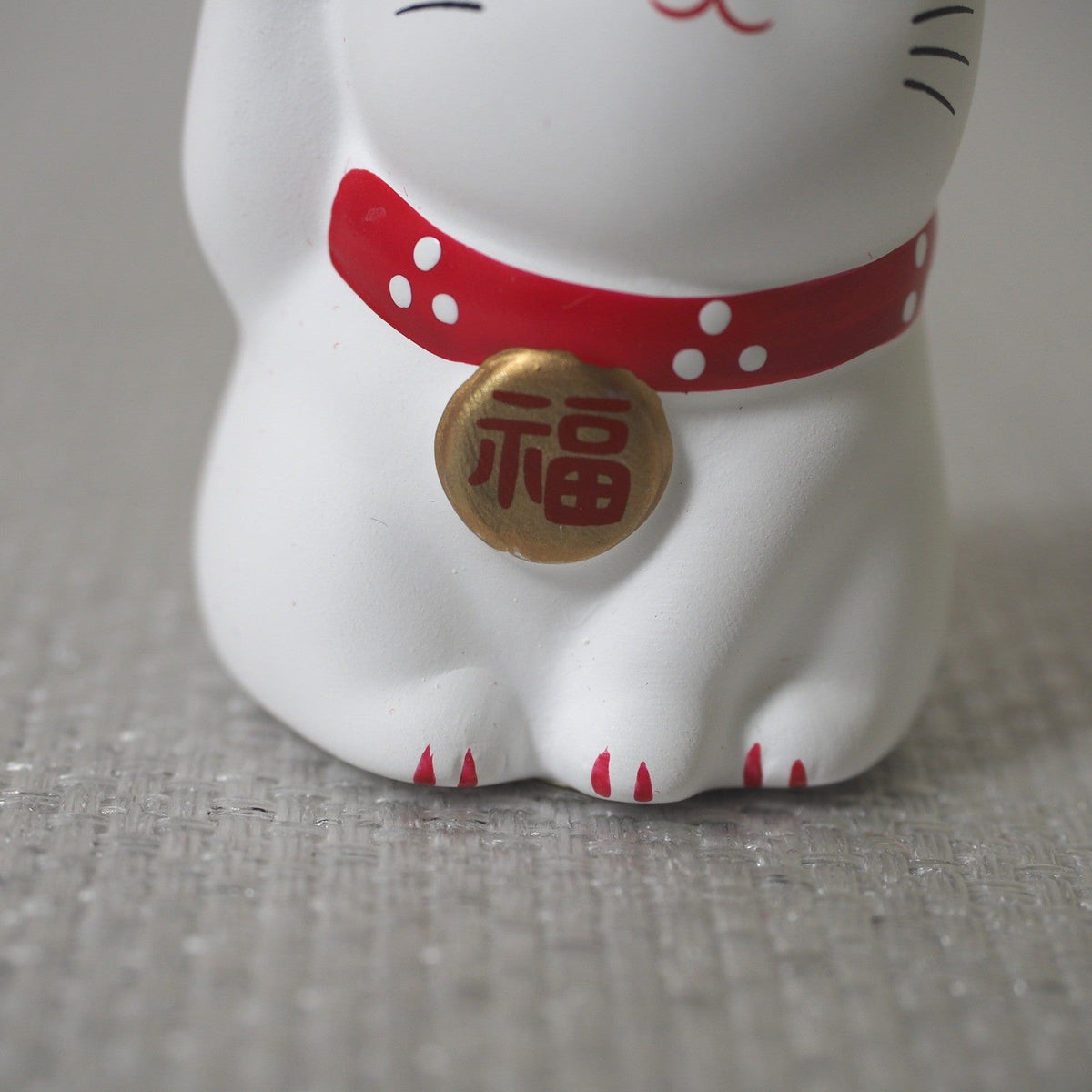 Yakushigama Mini Japanese Lucky Cat Figurine (Maneki Neko) – Hand-Painted, 9 Colors